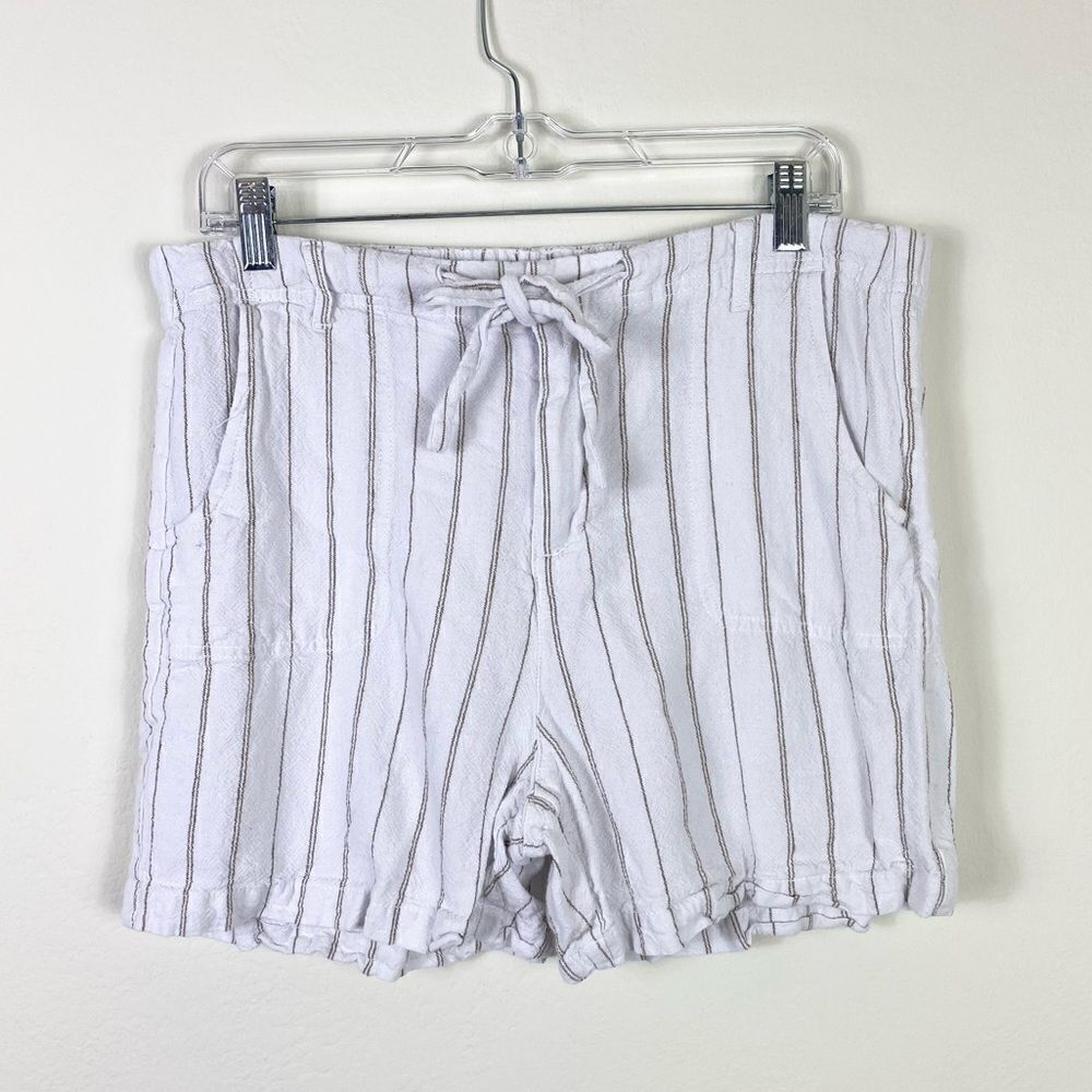 Maran White & Tan Striped Linen Blend Beachy Shorts
